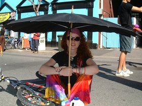 ../2000/03/24-AUS-rts-hindley-umbrella.jpg