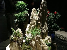 ../2001/03/25-flower-show-island.jpg