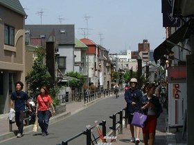 ../2001/05/07-1200-JPN-harajuku-street-tokyo.jpg