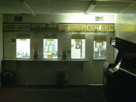 ../2002/09/29-central_sq-MA-night-money.jpg