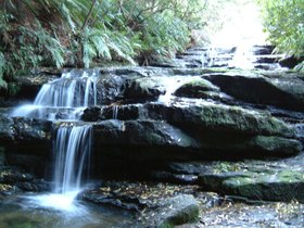 ../2002/10/13-sydney-AUS-katoomba-cave-falls.jpg