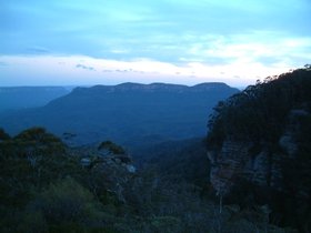 ../2002/10/13-sydney-AUS-katoomba-hill.jpg