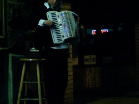 ../2003/06/19-cambridge-MA-accordion-central_sq-square-accordianist.jpg