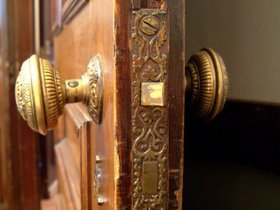 cambridge berkman-center doorknob
