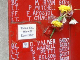 ../2003/09/14-queens-NY-chinatown-flower-memorium.jpg