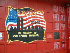 ../2003/09/14-queens-NY-chinatown-memorium.jpg