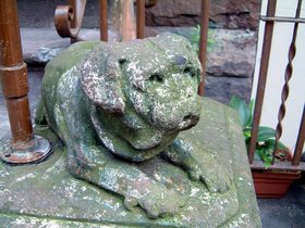 ../2003/09/20-NYC-NY-ny-stone-dog.jpg