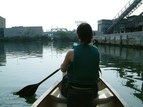 ../2003/09/20-brooklyn-NY-gowanus-boat-rowing.jpg