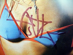 21-brooklyn-NY-smell-sexism-graffiti.jpg
