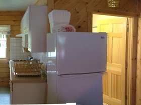 18-NYC-NY-ny-catskills-cabin-inside.jpg