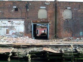 31-brooklyn-NY-redhook-door.jpg