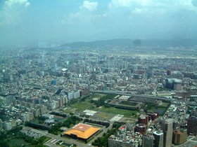 ../2007/08/04-1033-by_nora-taipei101-TWN-observatory-view-bynora.jpg