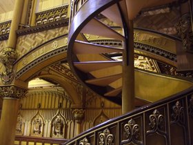 ../2007/10/20-1023-montreal-CAN-notre_dame-stairs.jpg