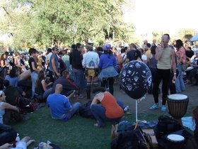 ../2007/10/21-1559-montreal-CAN-mount_royal-drum-circle.jpg