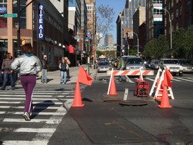 11-1241-brooklyn-NY-atlantic-tunnel-tour-manhole.jpg