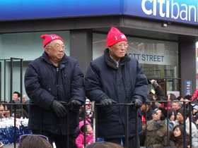 ../2008/02/10-1333-chinatown-lunar_newyear-parade-dude.jpg