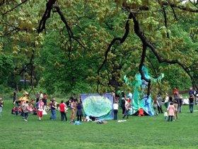10-1137-brooklyn-NY-prospect_park-birthday-park-nora-bday-puppet.jpg