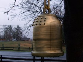 ../2009/04/03-1701-bluecliff-monastery-bell.jpg