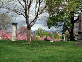 ../2010/04/17-1132-NYC-NY-greenwood_cemetery-cemetery-ny-skyline.jpg