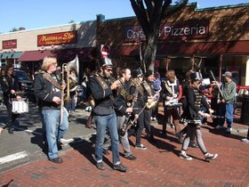 ../2010/10/10-1204-davis_sq-honk-black.jpg