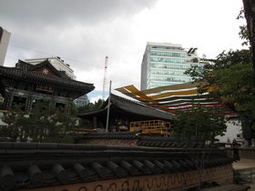 ../2012/07/29-1128-jogyesa-KOR-temple-seoul.jpg