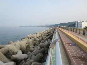 ../2012/07/31-1817-sea-wall-samcheok-KOR.jpg