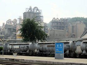 ../2012/08/01-1127-samcheok-KOR-train-sea-station.jpg