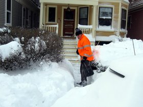 ../2013/02/09-1324-snow.jpg