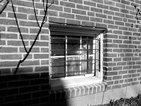 ../2013/03/04-0918-building.jpg