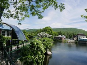 ../2015/06/05-1012-shelburne-MA-pano.jpg