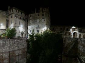 ../2016/05/13-2142-HRV-diocletian_palace-split-pano.jpg