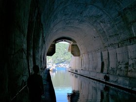 ../2016/05/16-1631-vis-tunnel-HRV-island-ruins.jpg