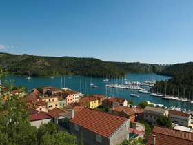 ../2016/05/17-1525-skradin-castle-HRV-ruins-tvrdava.jpg