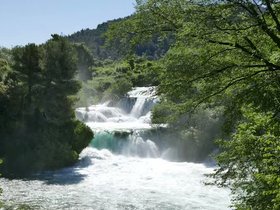 ../2016/05/18-0911-skradin_krka-waterfall-HRV.jpg