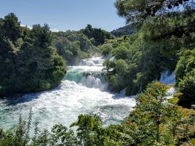 ../2016/05/18-1019-skradin_krka-waterfall-HRV.jpg