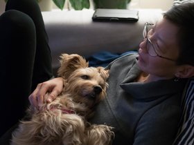 ../2017/10/23-2112-nora-dog-casper.jpg