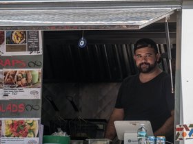 05-1316-truck-vendor-street.jpg