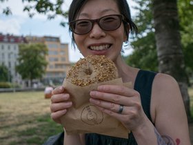 ../2018/05/28-1512-prague-CZE-donut-nora-food.jpg