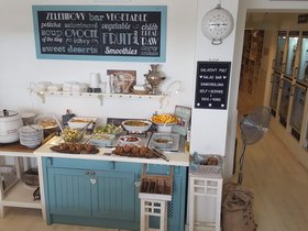 ../2018/05/29-1444-prague-CZE-restaurant.jpg