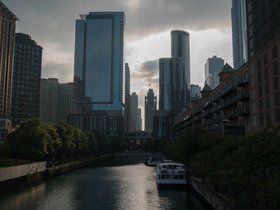 10-1814-chicago-IL-building-river.jpg