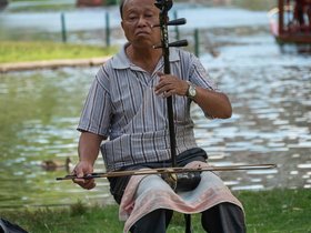 10-1413-street-musician.jpg