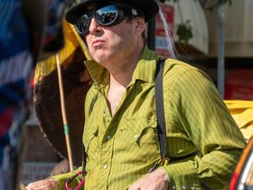 ../2019/10/13-1227-honk_parade-parade.jpg