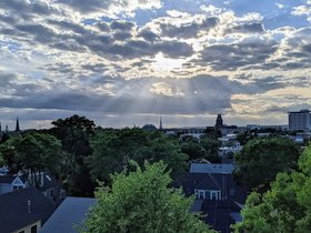 ../2022/06/23-1850-sunset-sky-harvard-cambridge-MA.jpg
