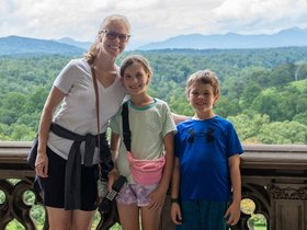 ../2025/08/12-1355-cecilia-dominic-lisa-biltmore-NC-asheville.jpg