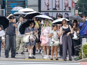 02-1443-JPN-fashion-tokyo.jpg