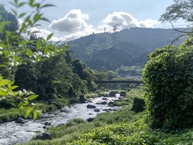 04-1543-JPN-hike-river-tokyo.jpg